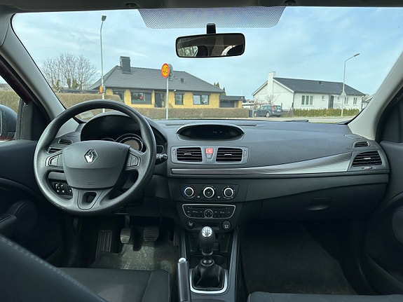 Renault Megane 10 of 12