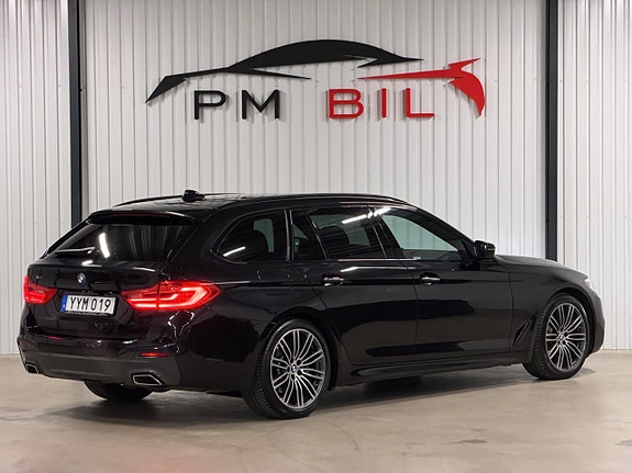 BMW 520d 3 of 5