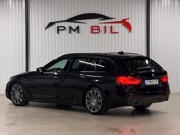 BMW 520d 4 of 5