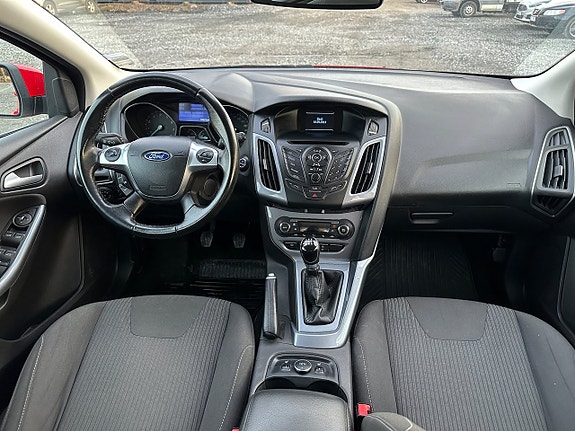Ford Focus 7 of 13