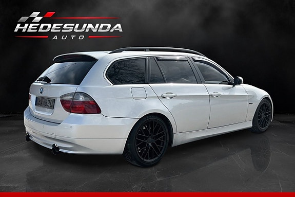 BMW 335i 6 of 11