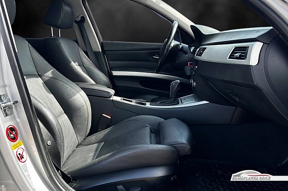 BMW 335i 7 of 12