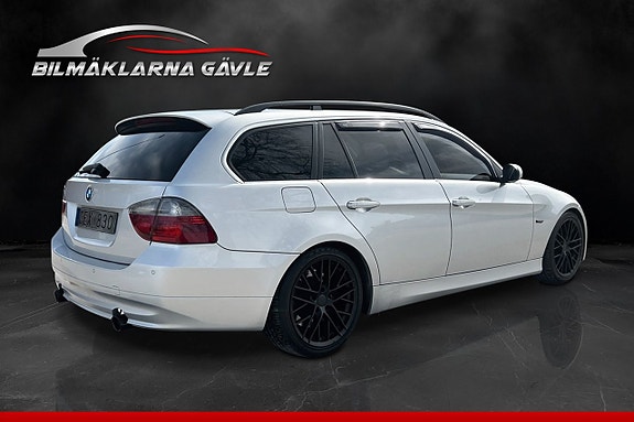 BMW 335i 6 of 12