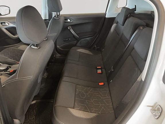 Peugeot 2008 7 of 12