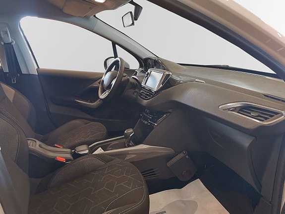 Peugeot 2008 6 of 12