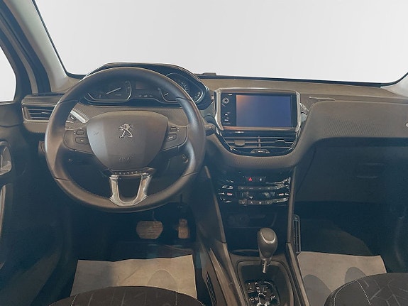 Peugeot 2008 8 of 12
