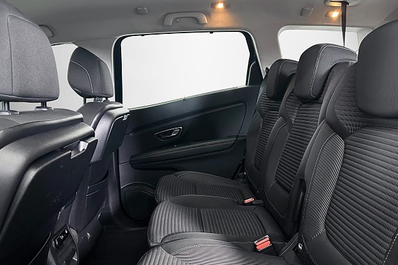 Renault Grand Scenic 18 of 21
