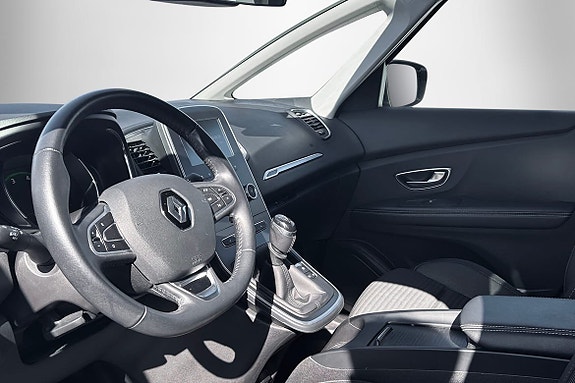 Renault Grand Scenic 4 of 5