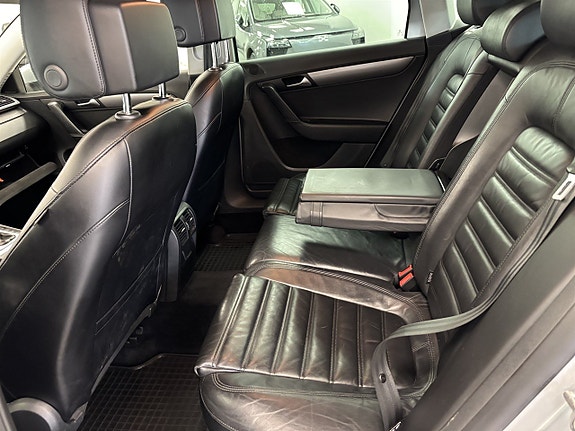 Volkswagen Passat 6 of 10