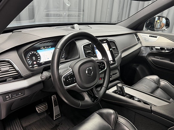 Volvo XC90 12 of 21