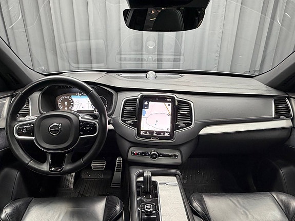 Volvo XC90 15 of 21