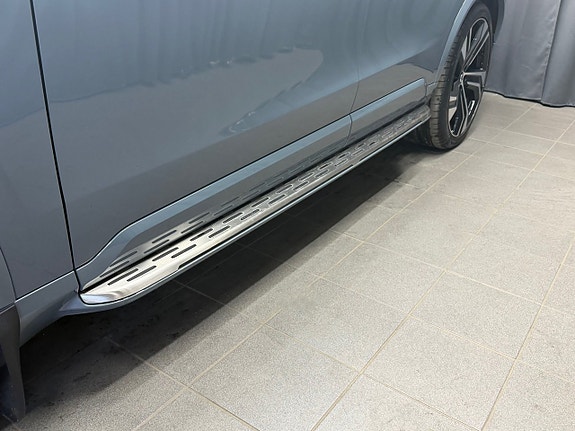 Volvo XC90 8 of 21
