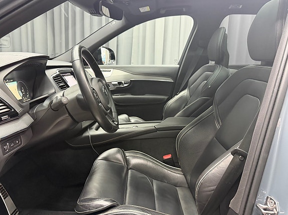 Volvo XC90 11 of 21