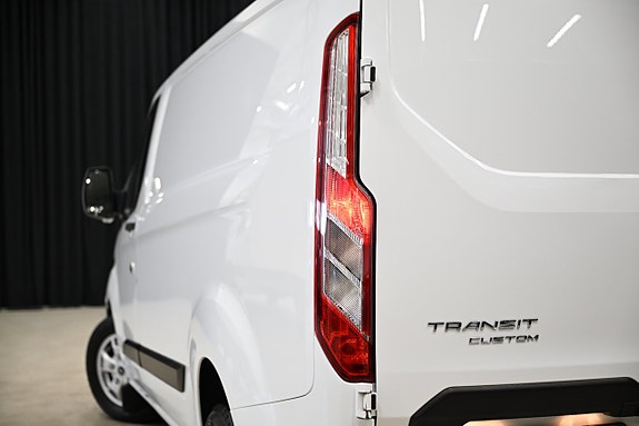 Ford Transit Custom 10 of 27