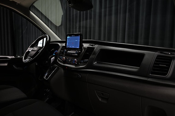 Ford Transit Custom 14 of 27