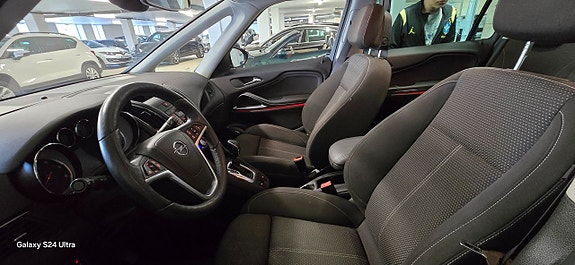 Opel Zafira Tourer 12 of 12