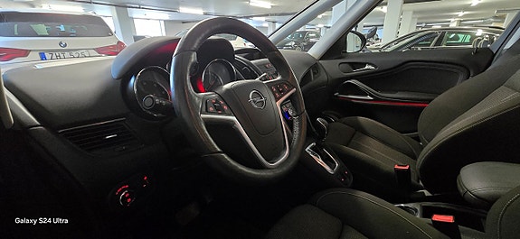 Opel Zafira Tourer 11 of 12