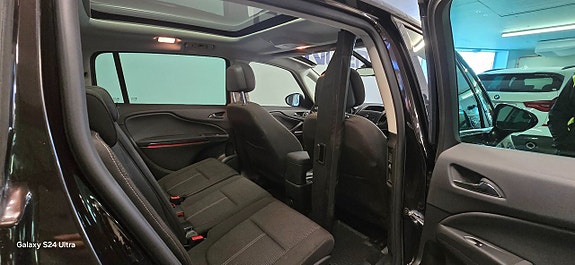 Opel Zafira Tourer 7 of 12