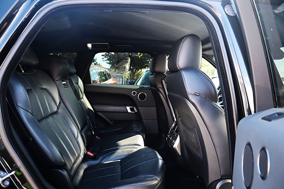 Land Rover Range Rover Sport 15 of 22