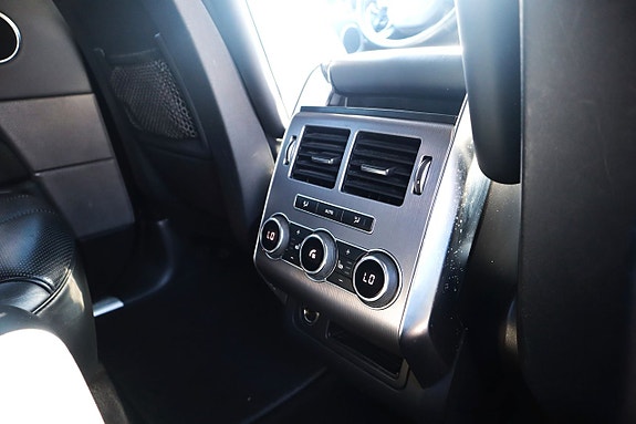 Land Rover Range Rover Sport 17 of 22