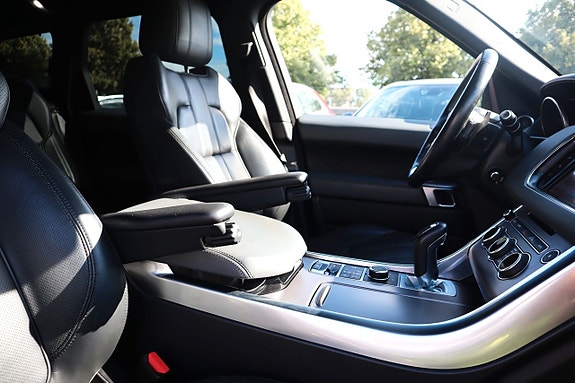 Land Rover Range Rover Sport 11 of 22