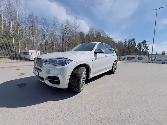 BMW X5 2 of 11