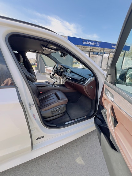 BMW X5 4 of 11