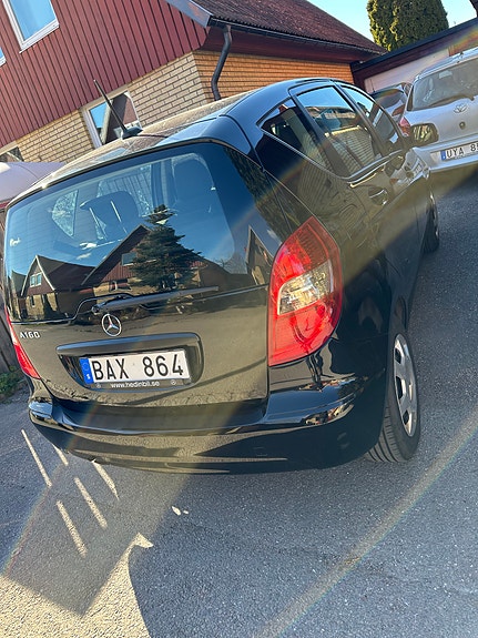 Mercedes-Benz A160 3 of 4