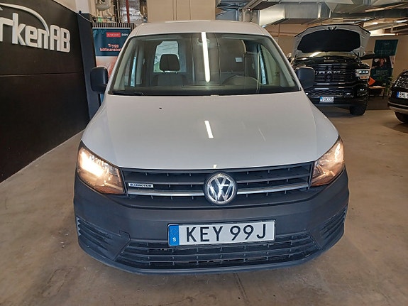 Volkswagen Caddy Maxi 3 of 5