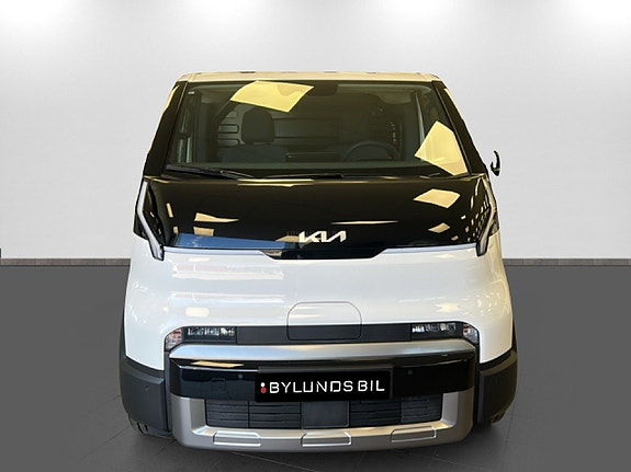 Kia PV5 2 of 5