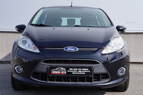 Ford Fiesta 2 of 5