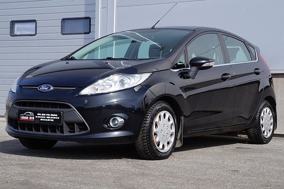 Ford Fiesta 3 of 5