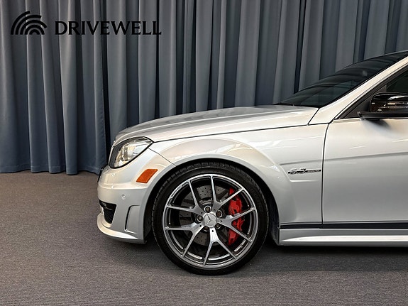 Mercedes-Benz C63 21 of 30