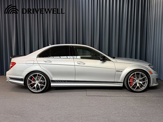 Mercedes-Benz C63 4 of 5
