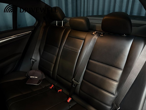 Mercedes-Benz C63 8 of 30