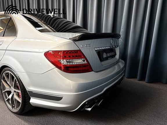 Mercedes-Benz C63 24 of 30