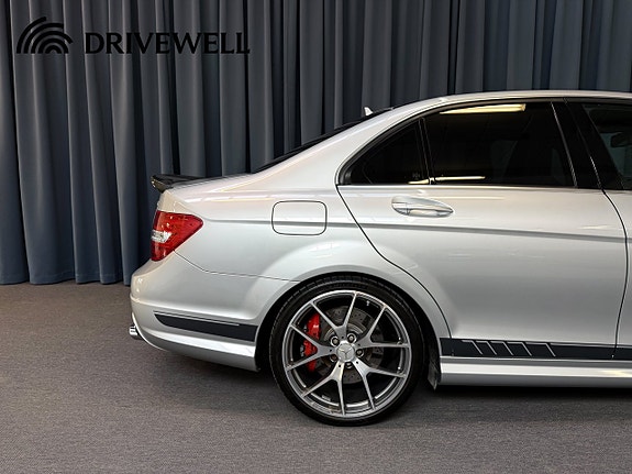 Mercedes-Benz C63 29 of 30