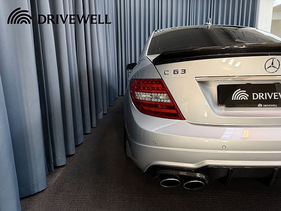 Mercedes-Benz C63 27 of 30
