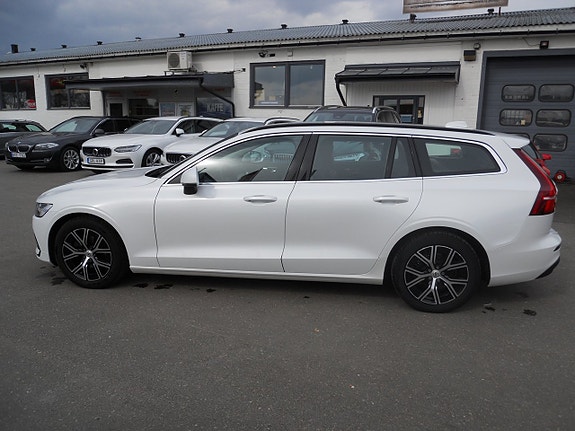 Volvo V60 4 of 5