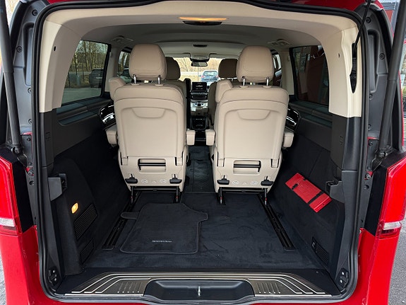 Mercedes-Benz V250 15 of 30
