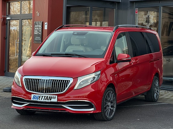 Mercedes-Benz V250 3 of 5