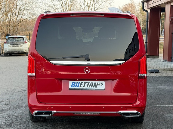 Mercedes-Benz V250 5 of 5
