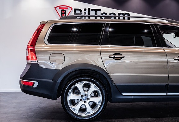 Volvo XC70 10 of 24