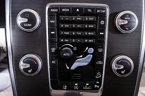 Volvo XC70 20 of 24