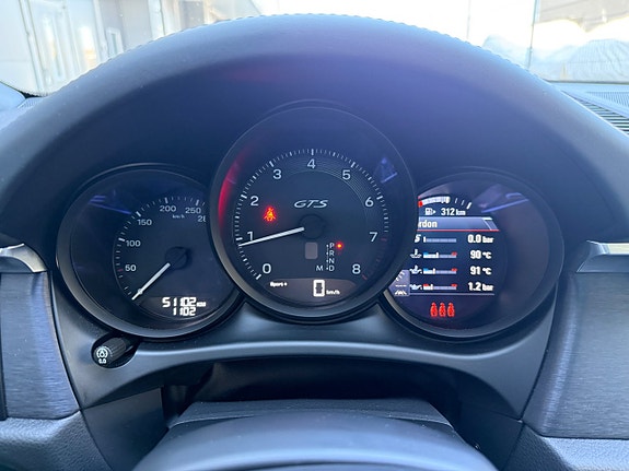Porsche Macan GTS 26 of 29