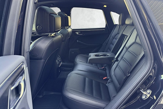 Porsche Macan GTS 17 of 29