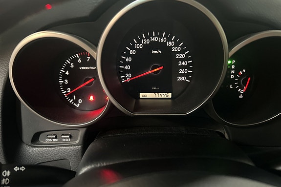 Lexus SC430 21 of 28