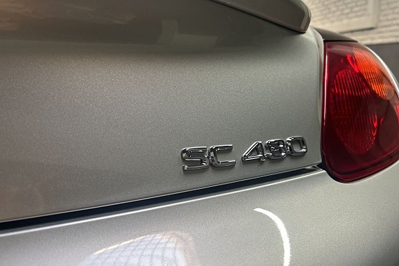 Lexus SC430 8 of 28
