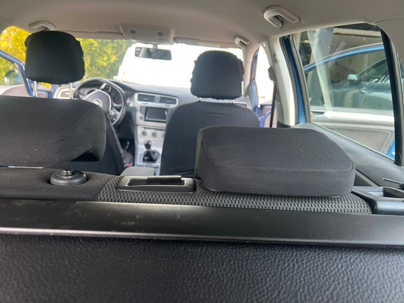 Volkswagen Golf VII 10 of 12