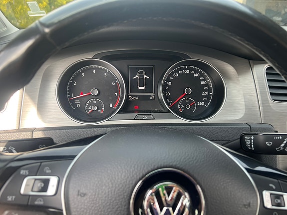 Volkswagen Golf VII 11 of 12